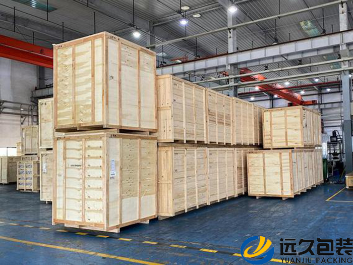 木質(zhì)包裝應在出境前按照出口熏蒸木箱標準進行除害處理